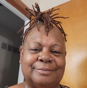 Meet your Posher, Linda